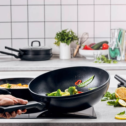 BK Easy Induction Ceramic Wokpan 30cm